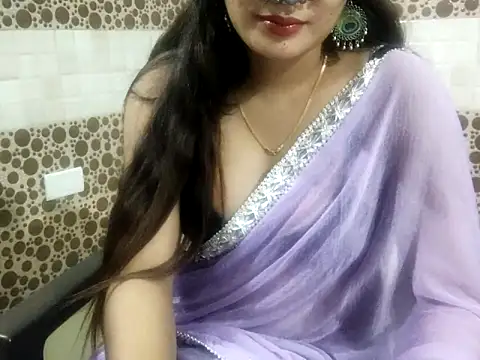 Snapshot of Aarvi_Arora chatting on 01/13/25, 03:58 Aarvi Arora online show from 01/13/25, 03:58