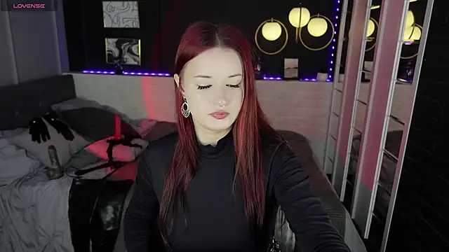 Snapshot of Lily_Moonlight chatting on 10/01/25, 07:25 Lily Moonlight online show from 10/01/25, 07:25