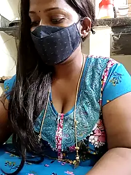 Snapshot of Renuma chatting on 02/16/25, 05:15 Renuma online show from 02/16/25, 05:15