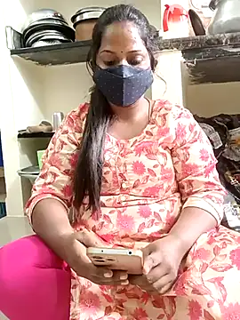 Snapshot of Renuma chatting on 02/18/25, 05:09 Renuma online show from 02/18/25, 05:09