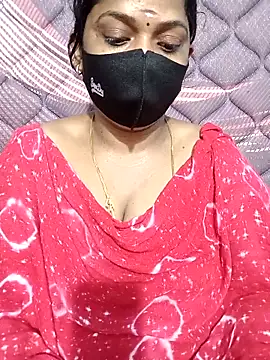 Snapshot of Renuma chatting on 11/01/25, 10:39 Renuma online show from 11/01/25, 10:39