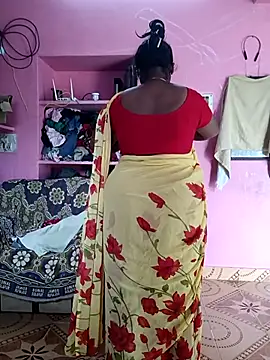 Snapshot of Renuma chatting on 11/11/25, 03:50 Renuma online show from 11/11/25, 03:50