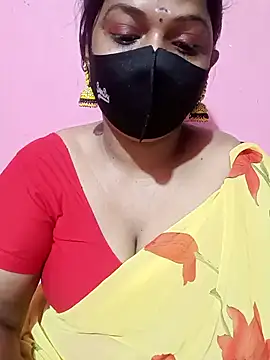 Snapshot of Renuma chatting on 11/21/25, 12:21 Renuma online show from 11/21/25, 12:21