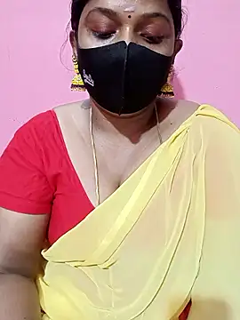 Snapshot of Renuma chatting on 11/30/25, 12:31 Renuma online show from 11/30/25, 12:31