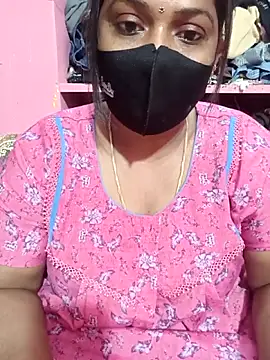 Snapshot of Renuma chatting on 12/21/25, 04:58 Renuma online show from 12/21/25, 04:58