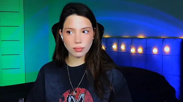 Snapshot of Stacy_Gonzales_ chatting on 12/13/24, 06:10 Stacy Gonzales  online show from 12/13/24, 06:10