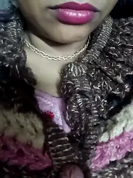 Snapshot of Wifesuman40 chatting on 12/12/24, 05:37 Wifesuman40 online show from 12/12/24, 05:37