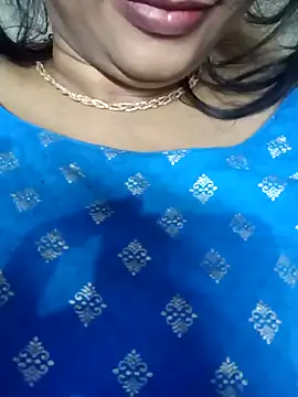 Snapshot of Wifesuman40 chatting on 12/15/24, 03:24 Wifesuman40 online show from 12/15/24, 03:24