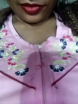 Snapshot of Wifesuman40 chatting on 12/19/24, 06:01 Wifesuman40 online show from 12/19/24, 06:01