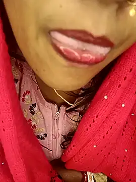 Snapshot of Wifesuman40 chatting on 12/27/24, 02:14 Wifesuman40 online show from 12/27/24, 02:14