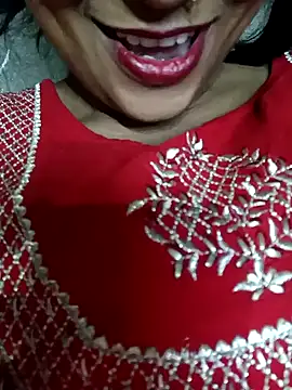 Snapshot of Wifesuman40 chatting on 01/12/25, 05:33 Wifesuman40 online show from 01/12/25, 05:33