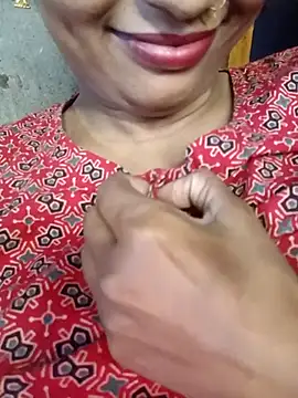 Snapshot of Wifesuman40 chatting on 03/03/25, 05:42 Wifesuman40 online show from 03/03/25, 05:42