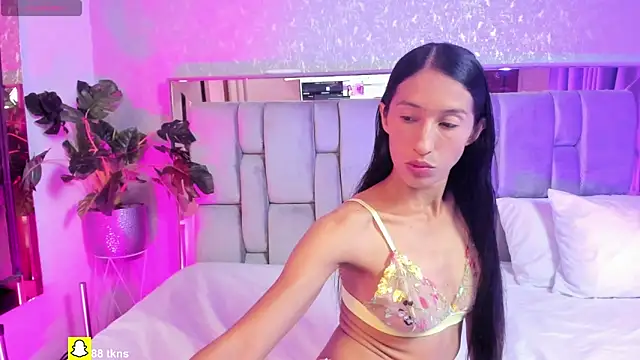 Snapshot of RoseTaylor__ chatting on 04/11/26, 12:42 RoseTaylor online show from 04/11/26, 12:42