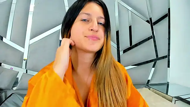 GiaRoussel online show from 02/09/25, 05:01