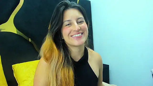 GiaRoussel online show from 03/17/25, 07:48