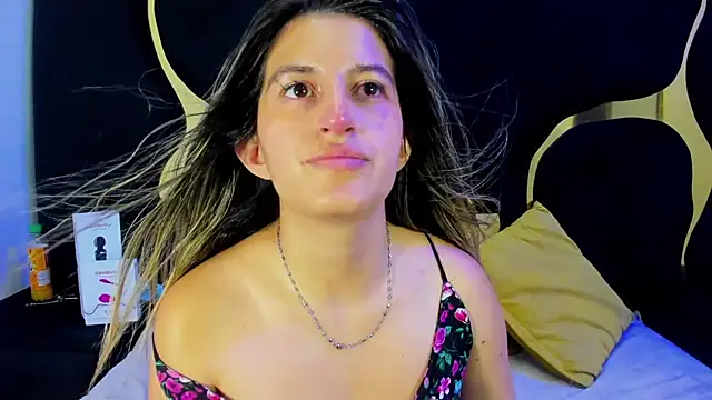 GiaRoussel online show from 11/11/25, 08:42