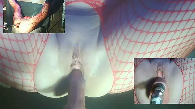 Snapshot of Tweetyke chatting on 10/08/25, 10:07 Tweetyke online show from 10/08/25, 10:07