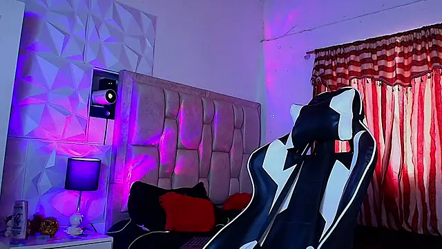 santyago taylor online show from 02/02/25, 07:25