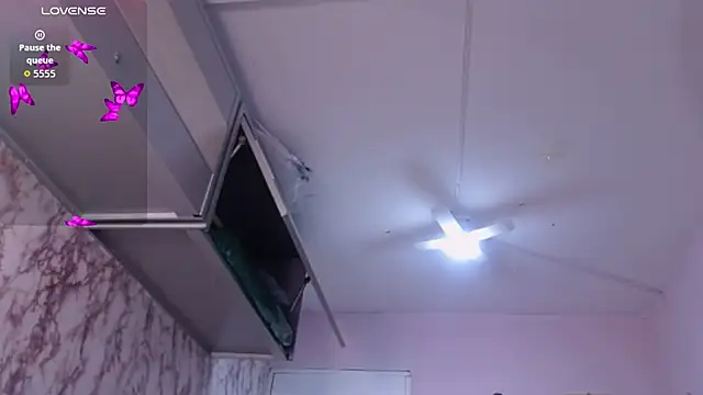 cristal horny19 online show from 10/02/25, 03:13