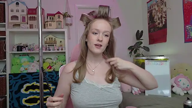 Daisy Dollxo online show from 04/28/26, 07:08