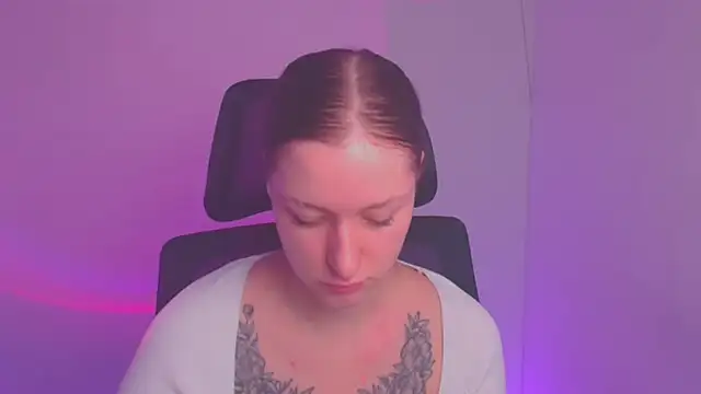 Snapshot of Fantasy_July chatting on 12/21/24, 09:33 Fantasy July online show from 12/21/24, 09:33