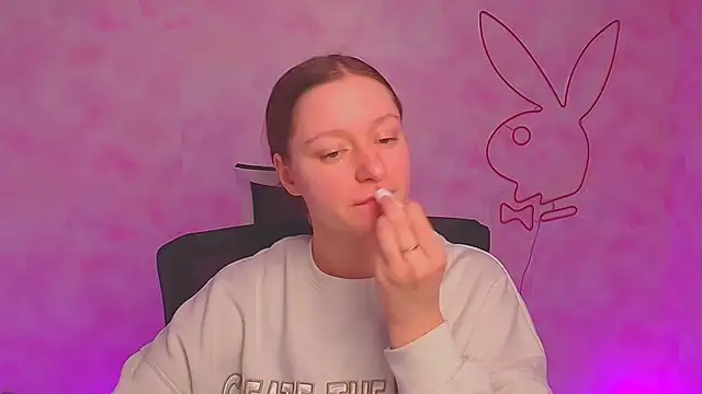 Snapshot of Fantasy_July chatting on 01/13/25, 09:52 Fantasy July online show from 01/13/25, 09:52