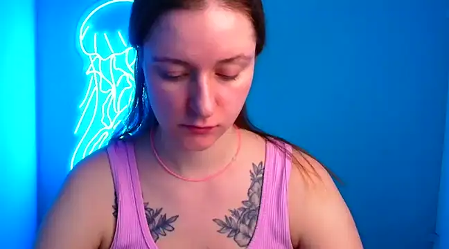 Snapshot of Fantasy_July chatting on 01/21/25, 03:43 Fantasy July online show from 01/21/25, 03:43