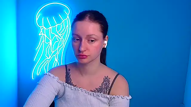 Snapshot of Fantasy_July chatting on 02/27/25, 01:07 Fantasy July online show from 02/27/25, 01:07