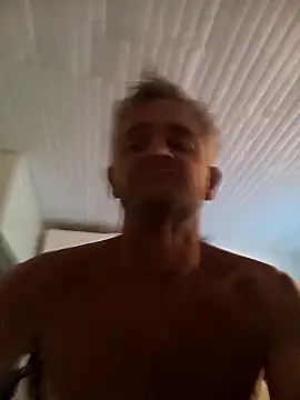 Snapshot of NICJOHNS chatting on 01/20/25, 05:16 NICJOHNS online show from 01/20/25, 05:16