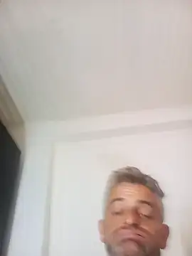 Snapshot of NICJOHNS chatting on 02/21/25, 12:28 NICJOHNS online show from 02/21/25, 12:28