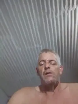 Snapshot of NICJOHNS chatting on 02/21/26, 12:11 NICJOHNS online show from 02/21/26, 12:11