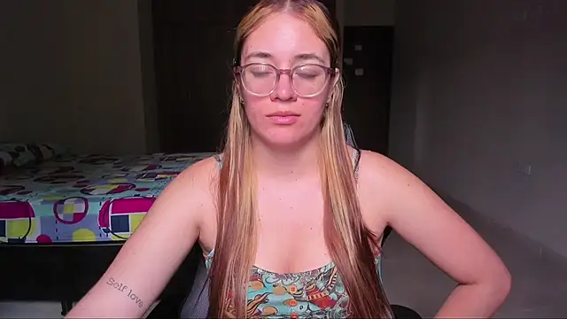 atenas 05  online show from 03/04/25, 07:01