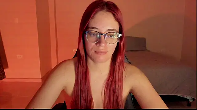 Snapshot of atenas_05_ chatting on 12/22/25, 09:28 atenas 05 online show from 12/22/25, 09:28