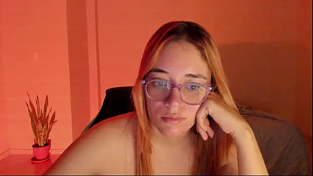 Snapshot of atenas_05_ chatting on 02/11/26, 09:25 atenas 05 online show from 02/11/26, 09:25