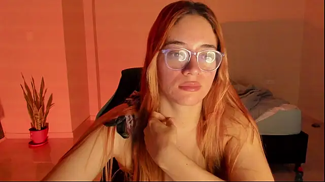 Snapshot of atenas_05_ chatting on 02/13/26, 09:38 atenas 05 online show from 02/13/26, 09:38