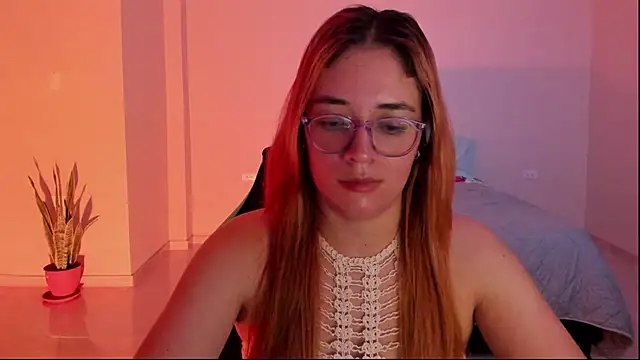 Snapshot of atenas_05_ chatting on 02/21/26, 09:38 atenas 05 online show from 02/21/26, 09:38