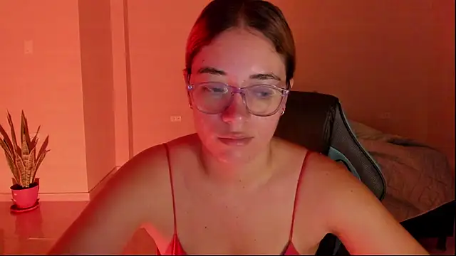 Snapshot of atenas_05_ chatting on 03/11/26, 09:26 atenas 05 online show from 03/11/26, 09:26