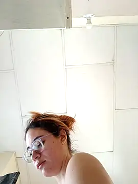 Snapshot of atenas_05_ chatting on 03/28/26, 03:00 atenas 05 online show from 03/28/26, 03:00