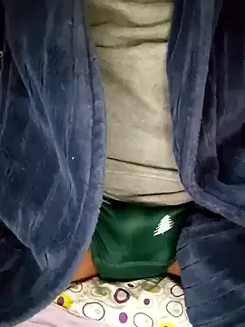 Snapshot of Professor_Leo_ chatting on 02/08/25, 04:47 Professor Leo online show from 02/08/25, 04:47