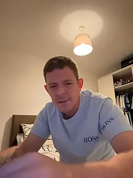 Snapshot of mrwright878787 chatting on 12/17/24, 07:26 mrwright878787 online show from 12/17/24, 07:26