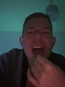 Snapshot of mrwright878787 chatting on 03/10/25, 10:45 mrwright878787 online show from 03/10/25, 10:45