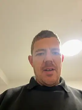 Snapshot of mrwright878787 chatting on 10/29/25, 09:11 mrwright878787 online show from 10/29/25, 09:11