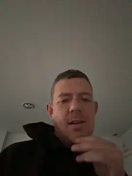 Snapshot of mrwright878787 chatting on 11/16/25, 10:21 mrwright878787 online show from 11/16/25, 10:21