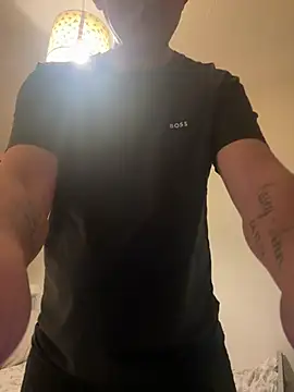 Snapshot of mrwright878787 chatting on 02/21/26, 04:57 mrwright878787 online show from 02/21/26, 04:57