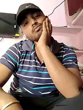 Snapshot of Cuty_dev chatting on 12/26/24, 07:24 Cuty dev online show from 12/26/24, 07:24