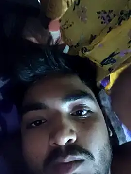 Snapshot of Cuty_dev chatting on 03/21/25, 06:38 Cuty dev online show from 03/21/25, 06:38