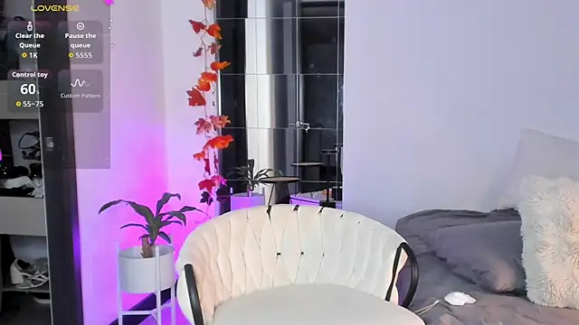 Snapshot of sammanthalove chatting on 11/12/25, 10:52 sammanthalove online show from 11/12/25, 10:52