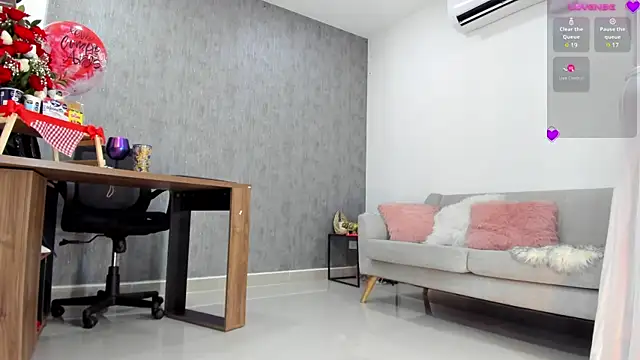 Ella Pride1 online show from 02/21/25, 04:05