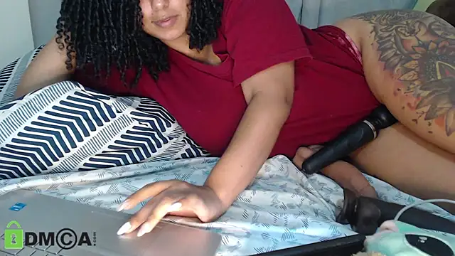 Snapshot of amantinaBOOBS chatting on 01/01/25, 10:03 amantinaBOOBS online show from 01/01/25, 10:03