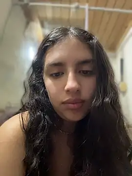 Snapshot of paulette_dupont chatting on 04/15/26, 02:18 paulette dupont online show from 04/15/26, 02:18